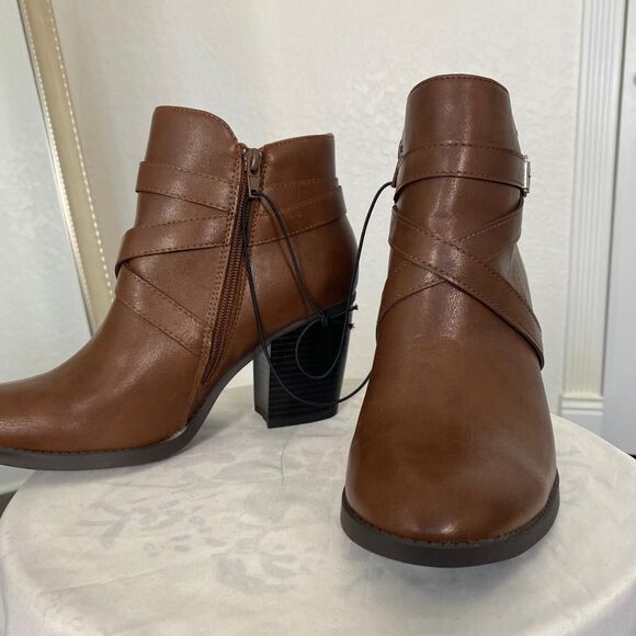 Style & Co NWT Brown Boho Buckle Lace Up Heeled Ankle Boots Model Zetaa US 9 - Picture 5 of 8